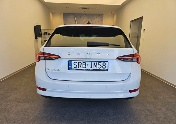 Skoda Octavia cena 147800 przebieg: 7200, rok produkcji 2023 z Lwówek małe 407